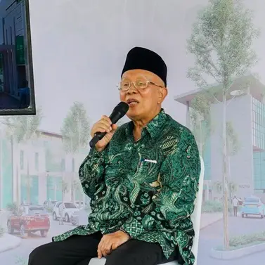 Prof. Dr. KH. Miftah Faridl